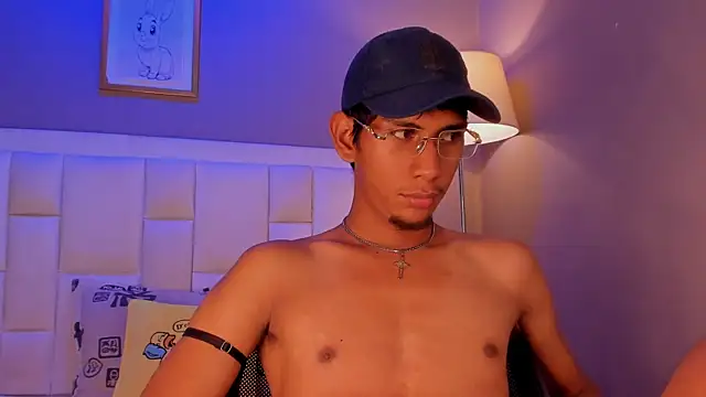 Nick Collins18 online show from July 3, 5:13 am