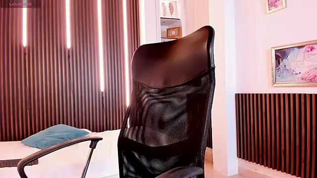 Aaron Scoot online show from January 10, 7:39 pm