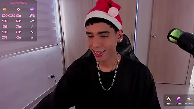 aldrinwhite online show from December 29, 8:48 pm