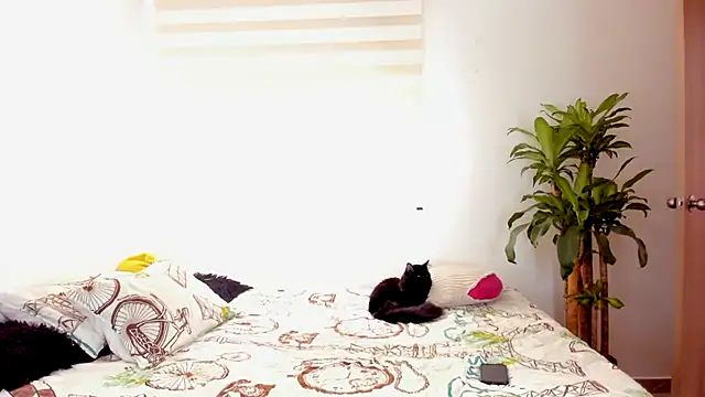 aldrinwhite online show from October 1, 5:50 pm