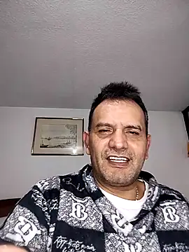 RogueTraveler online show from November 9, 4:16 am