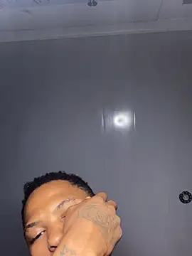 Snapshot of BlueIceCube chatting on January 24, 9:47 pm BlueIceCube online show from January 24, 9:47 pm