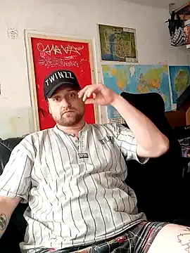 Ozomitro online show from March 8, 1:44 pm