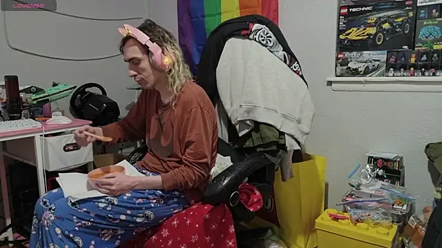 tallnerdyguy online show from April 3, 2:19 am