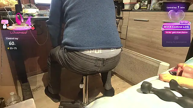 misteryman1956 online show from April 11, 6:31 am