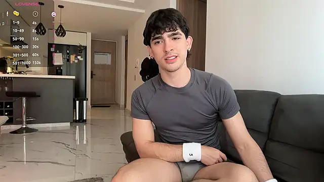 Snapshot of zenn_rush1 chatting on October 2, 1:37 pm zenn rush1 online show from October 2, 1:37 pm