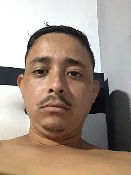 isacalejandroo online show from September 21, 4:29 pm