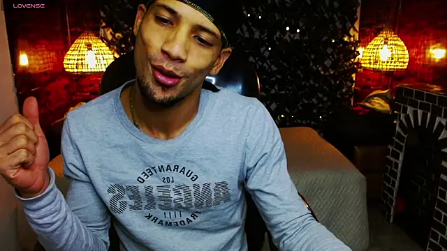 SonicJ25 online show from December 10, 4:02 am