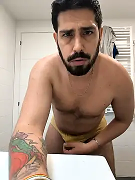 cricrimsBarcelona online show from December 29, 9:09 pm