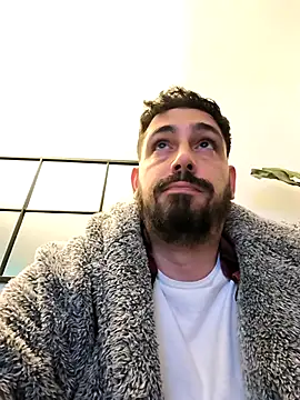 cricrimsBarcelona online show from February 19, 7:38 pm