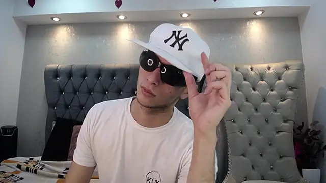 MrWilliseo online show from March 3, 7:12 pm