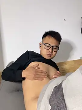 lixiaoshuai8 online show from March 6, 2:51 pm