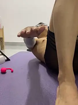 lixiaoshuai8 online show from March 11, 12:11 am