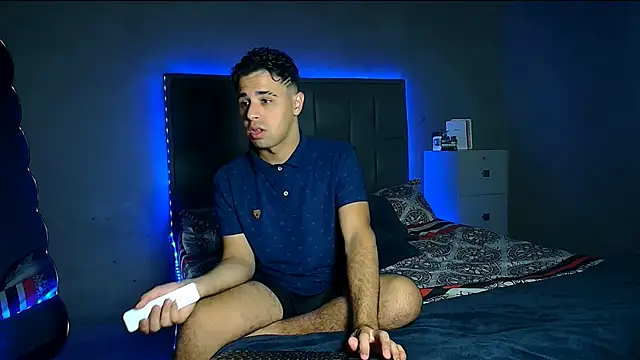 beautiful james online show from December 18, 10:50 pm