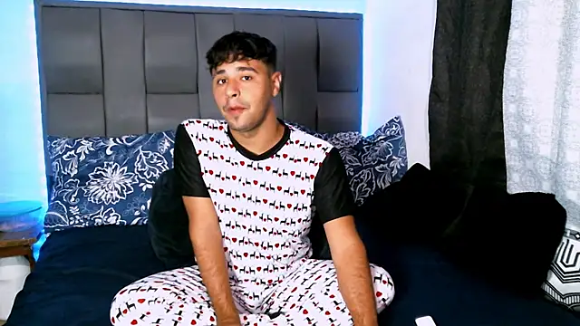 beautiful james online show from January 5, 1:03 am