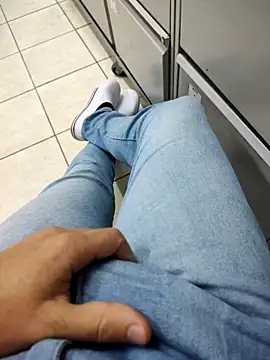 gatmoreno1 online show from October 11, 2:32 pm