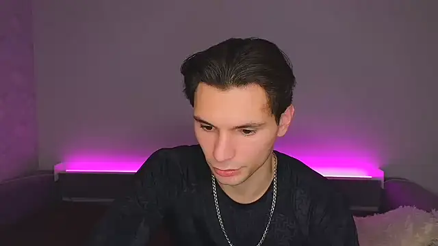 denlover1 online show from February 15, 1:41 pm