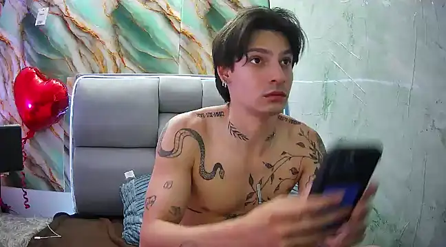 Apolo Hidalgo01 online show from February 9, 4:18 pm