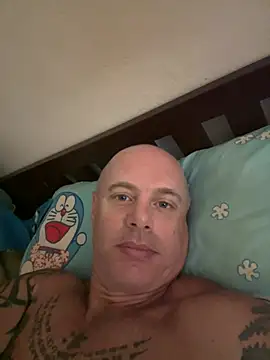 luv2masterb8247 online show from January 7, 12:34 am