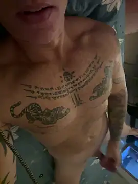 luv2masterb8247 online show from January 24, 12:42 am