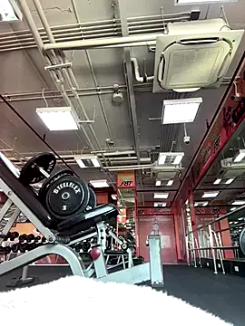 luv2masterb8247 online show from December 3, 2:12 am