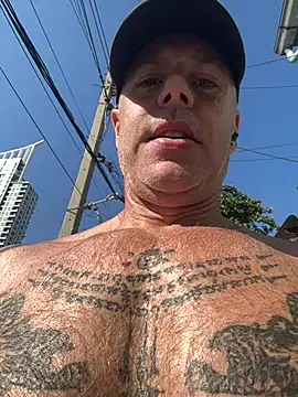 luv2masterb8247 online show from January 1, 2:30 am