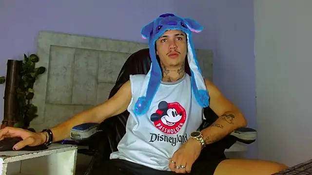 HannibalLester online show from September 12, 5:40 am