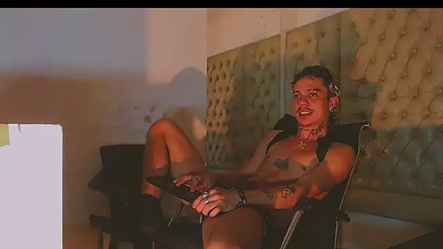 HannibalLester online show from February 23, 1:20 am