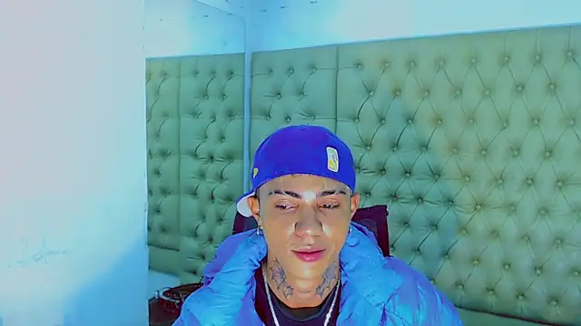 HannibalLester online show from December 15, 4:26 pm