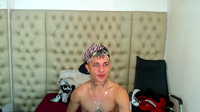 HannibalLester online show from December 28, 3:05 pm