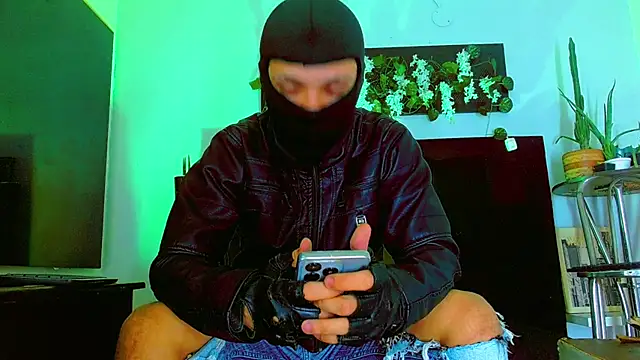 HannibalLester online show from April 11, 7:45 am