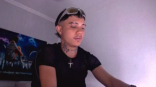 HannibalLester online show from March 5, 9:06 pm