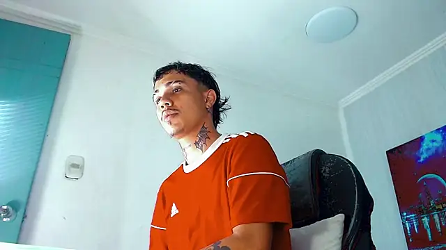 HannibalLester online show from March 18, 6:06 am