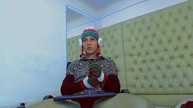 HannibalLester online show from December 7, 2:42 am