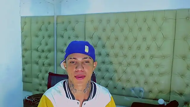 HannibalLester online show from December 15, 2:08 am