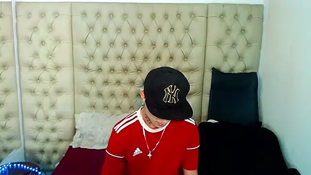 HannibalLester online show from December 29, 12:23 pm