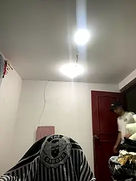 Jestebanano online show from January 9, 1:00 am