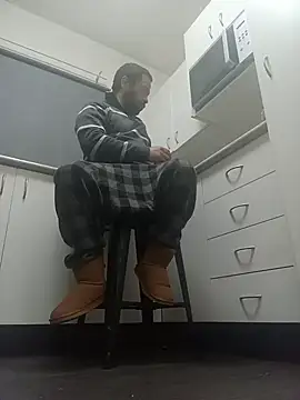RentalCharmer online show from July 18, 1:49 pm