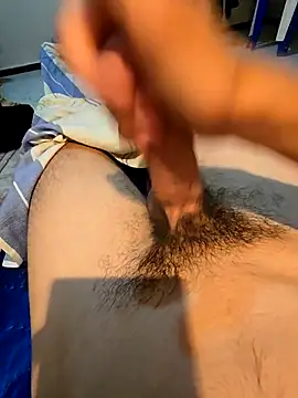 Snapshot of Imtoop22cm chatting on September 13, 1:39 am Imtoop22cm online show from September 13, 1:39 am