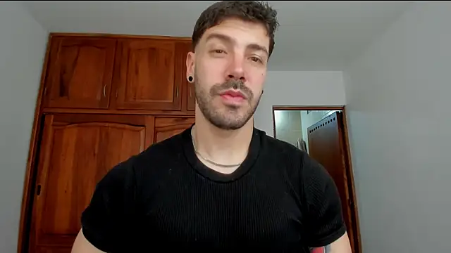 Guyinthemountain online show from July 2, 5:41 pm
