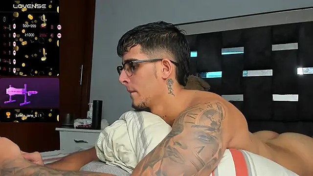 iamcamiloo  online show from December 4, 4:30 am