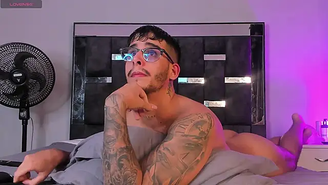 iamcamiloo  online show from February 28, 4:21 am