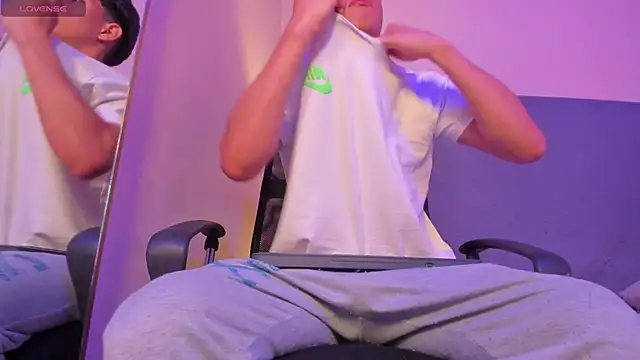 Benjamin More online show from February 18, 11:22 am