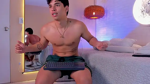 Benjamin More online show from July 13, 3:52 am