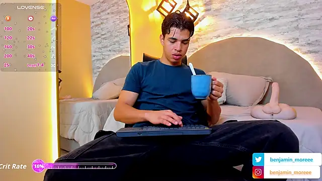 Benjamin More online show from September 27, 11:19 am