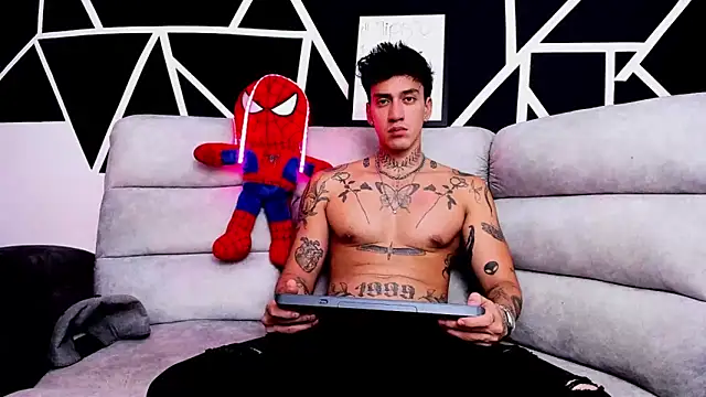 JUSTIN FULLER1 online show from March 20, 1:02 am