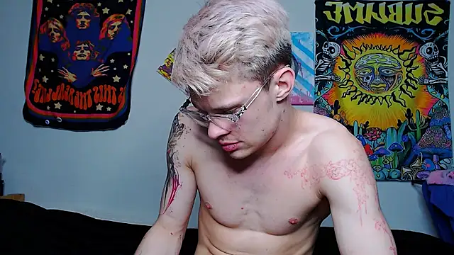 hornyadamsex online show from March 24, 12:21 pm