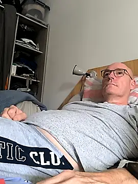 bogland33 online show from September 15, 2:29 pm