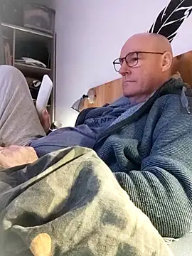 bogland33 online show from February 16, 8:07 pm