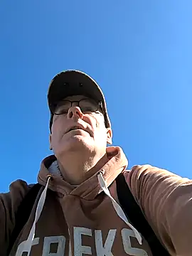 bogland33 online show from March 2, 12:03 pm